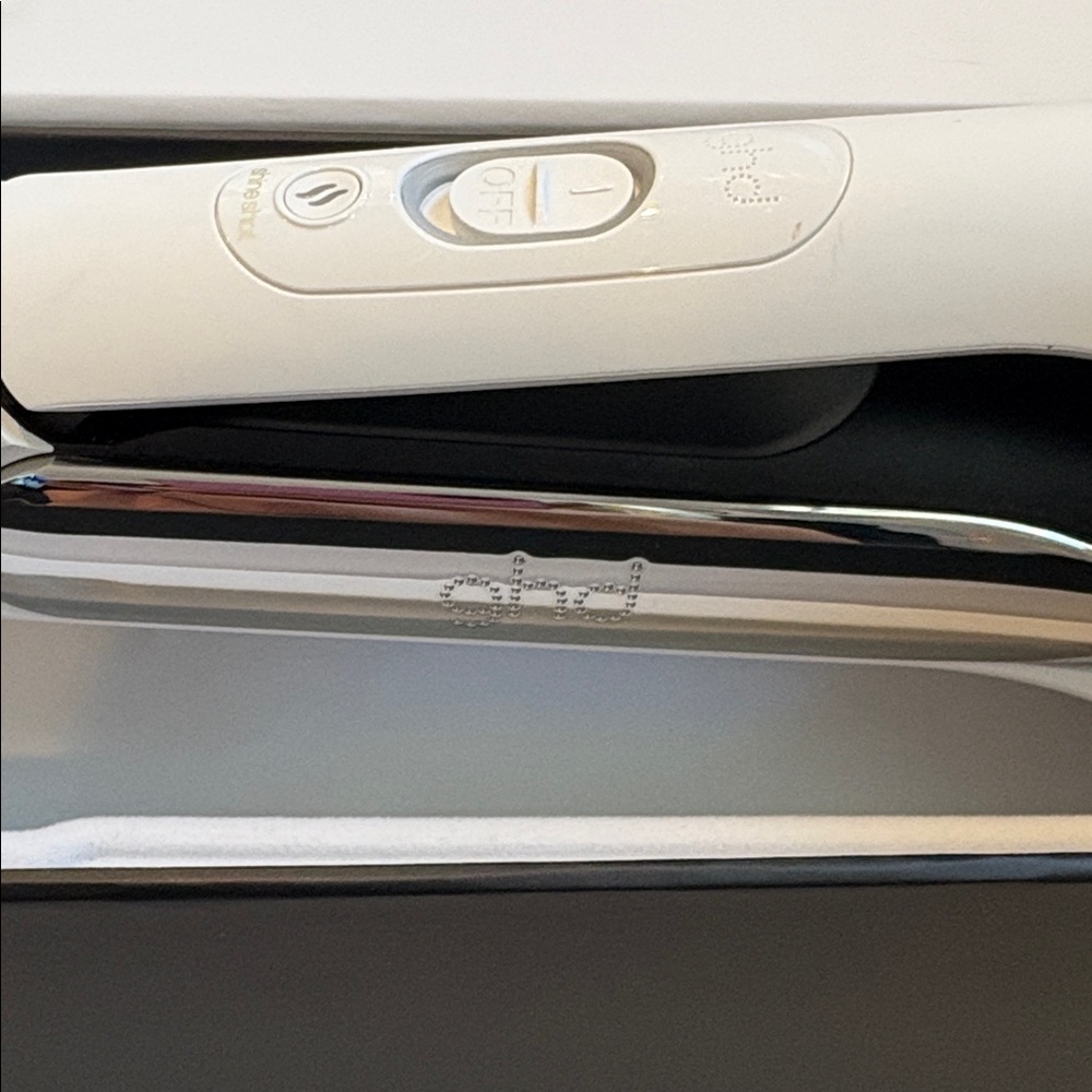 ghd Duet Style 2-in-1 Hot Air Styler in White - Picture 7 of 10